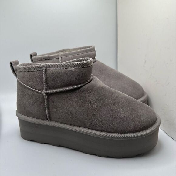 CUSHIONAIRE Women's Genuine Suede pull platform boot +Memory Foam 8.5 GRAY - Picture 1 of 7